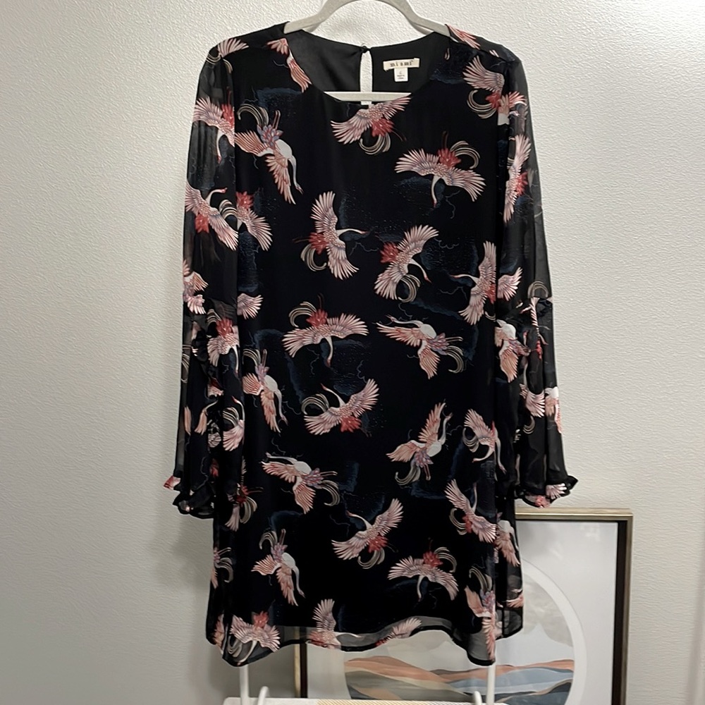 Francesca's Miami black flying crane ruffle sleeve shift dress